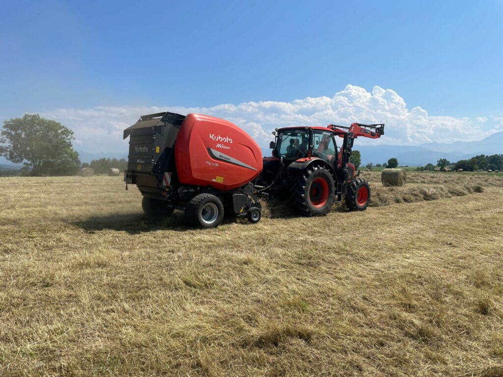 presse à balles rondes kubota 65