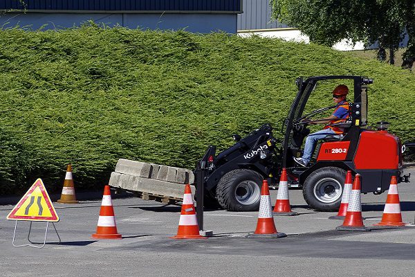 Engins Kubota pour manutention agricole