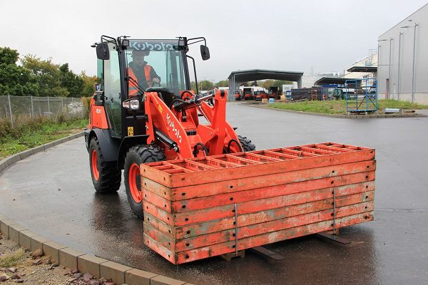 Puissance moteur chargeuses sur pneus Kubota