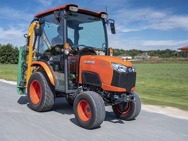 Tracteur Kubota B2 gers tarbes monlezun 65