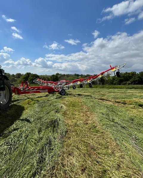faneuse hit pottinger 65 tarbes