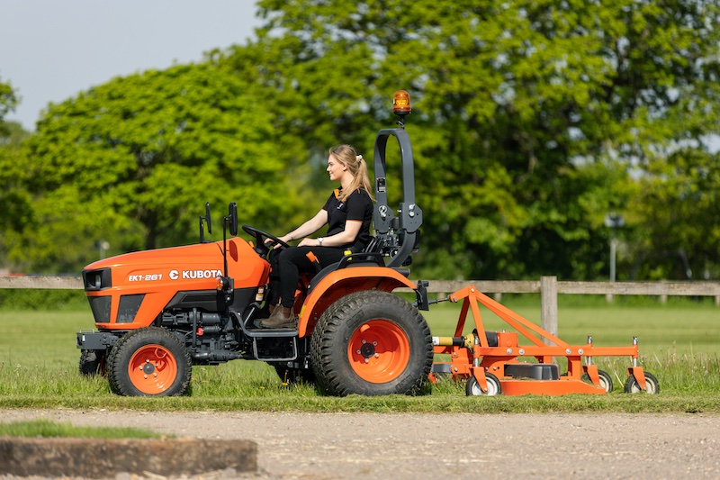Kubota_EK1-261_tracteur